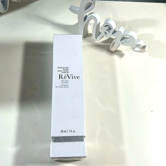 Re’Vive Dark Spot Corrector